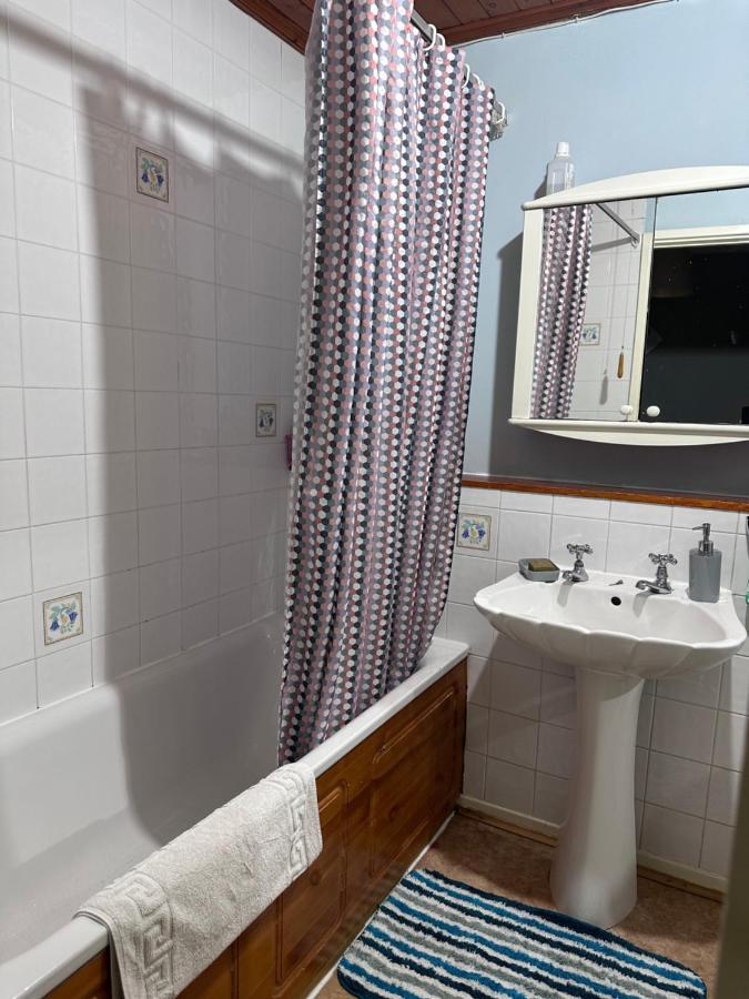 77 Blenheim Road Apartment Northolt  ภายนอก รูปภาพ